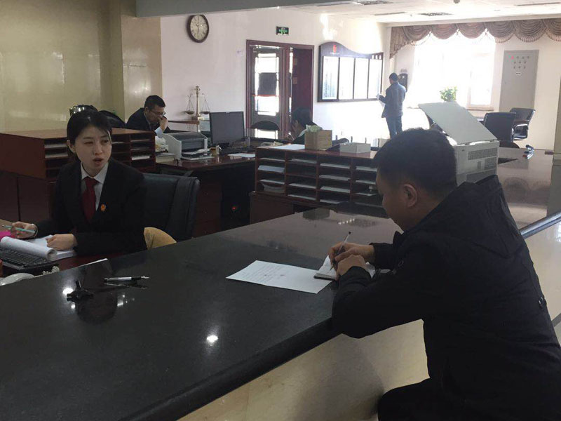 看似簡(jiǎn)單的材料收轉(zhuǎn)窗口一天服務(wù)群眾數(shù)十次