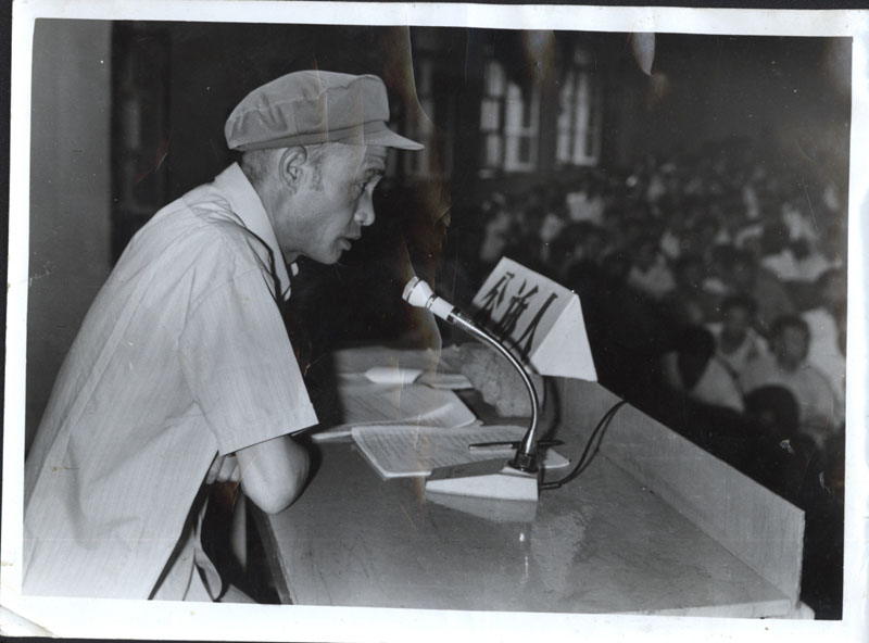 （1）1979年 營(yíng)口市人民檢察院王寶森在市政府會(huì)議室出庭支持公訴， 系營(yíng)口市人民檢察院1978年恢復(fù)重建后首次開(kāi)庭