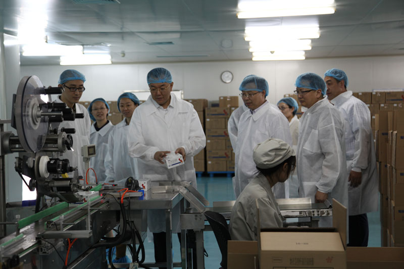 深入車間了解企業(yè)生產(chǎn)情況