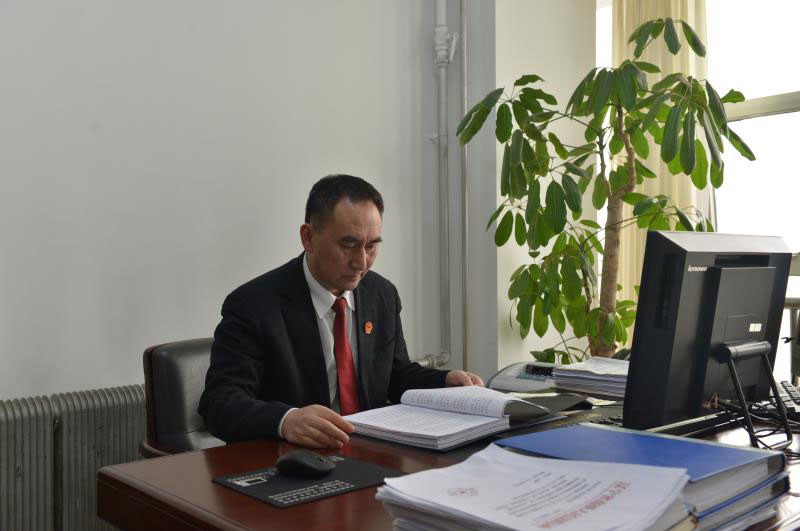 丹東市中級人民法院執(zhí)行局局長 于蔚超