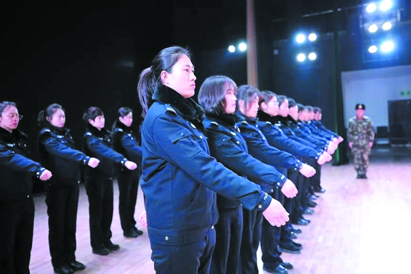 省女監(jiān)隊列訓(xùn)練