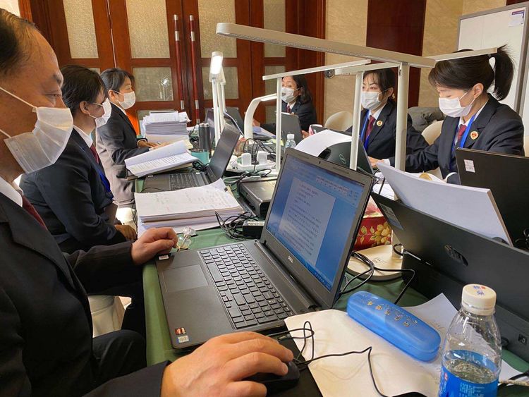 市院成立了疫情防控涉檢察業(yè)務指導工作領導小組，兩級院依法嚴格辦理涉疫情防控相關案件。