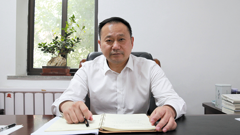 著力構(gòu)建新體系 激活平安“一池水”——專訪本溪市委常委、政法委書記徐勝