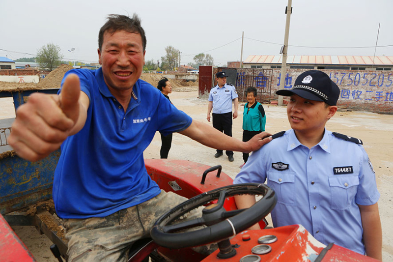 “馬背110”得到當(dāng)?shù)厝罕姷母叨日J(rèn)可。