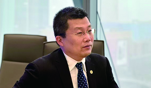 大連市律師行業(yè)黨委副書記、大連市律師協(xié)會會長  曲之勇