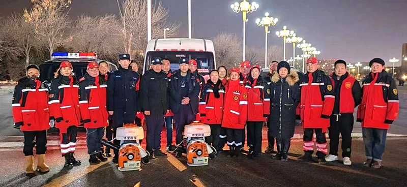 營口市博愛救援救助工作服務(wù)中心開展了“春安守護(hù)行，志愿暖濱城”暖冬行動(dòng)。