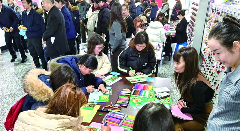 心理健康服務(wù)團(tuán)隊(duì)在錦州醫(yī)科大學(xué)為學(xué)生提供形式多樣的心理服務(wù)